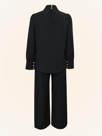 Asymmetrisches Set mit hohem Kragen