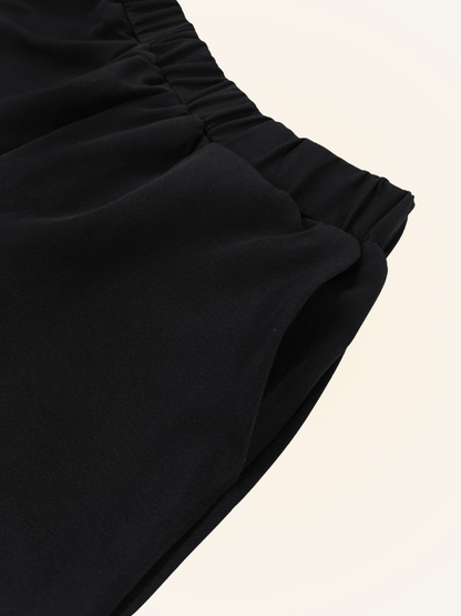 Asymmetrisches Set mit hohem Kragen